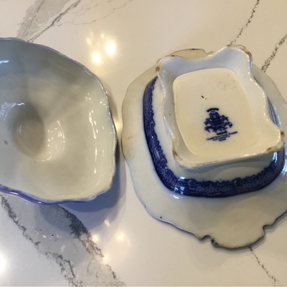 Vintage Flow Blue Covered Dish stamped & numbered - Picture 4 of 11